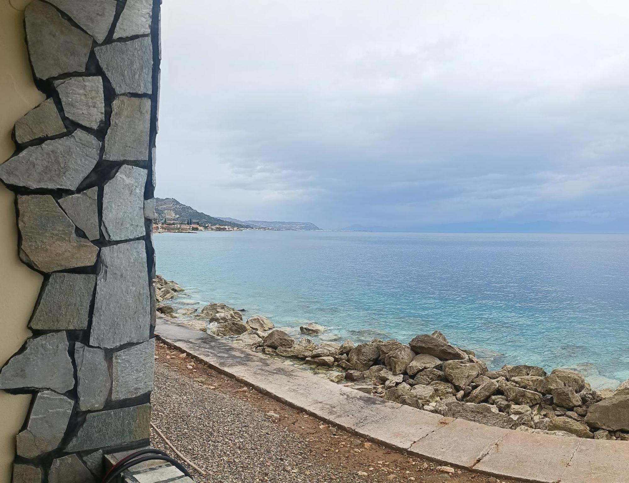 Appartamento House Next To The Sea Side Derveni Esterno foto